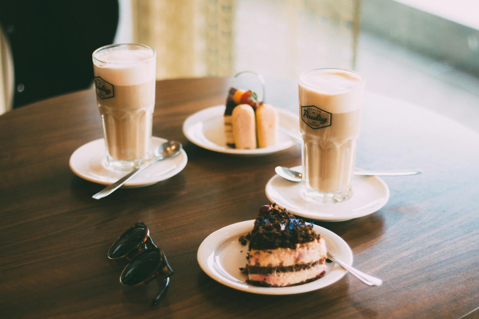 Vienna afternoon Jause — coffee + cake + a slice of slow time