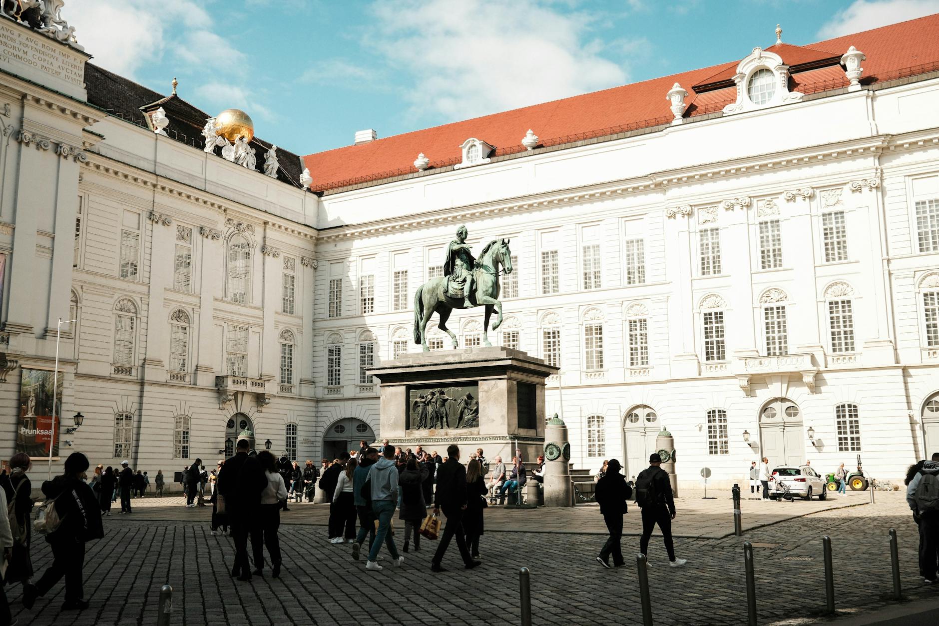 A walking tour through the MuseumsQuartier into Spittelberg adds an artistic layer to your walk