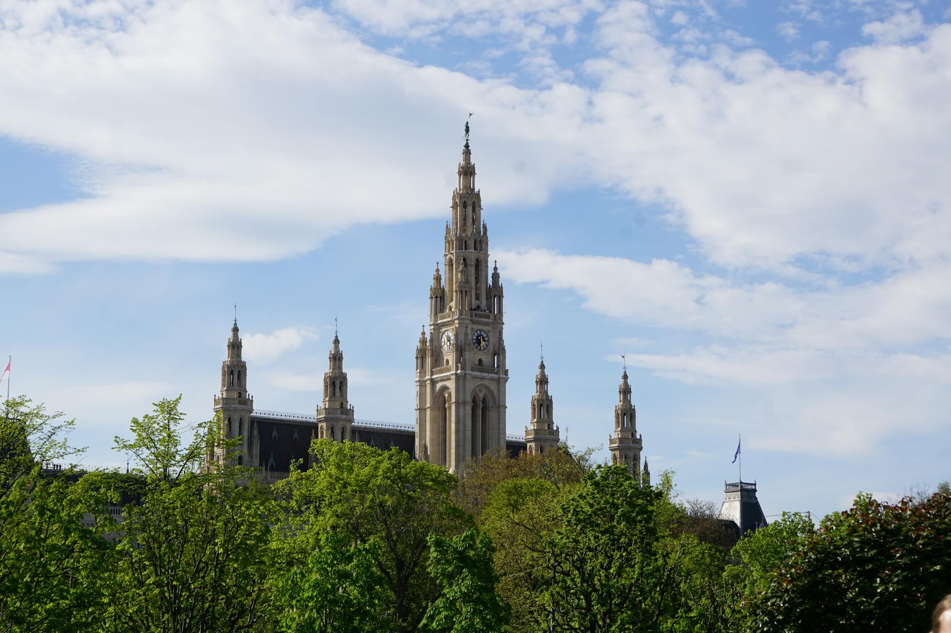 The Ringstrasse passes Parliament, Rathaus, Burgtheater, and the major museums