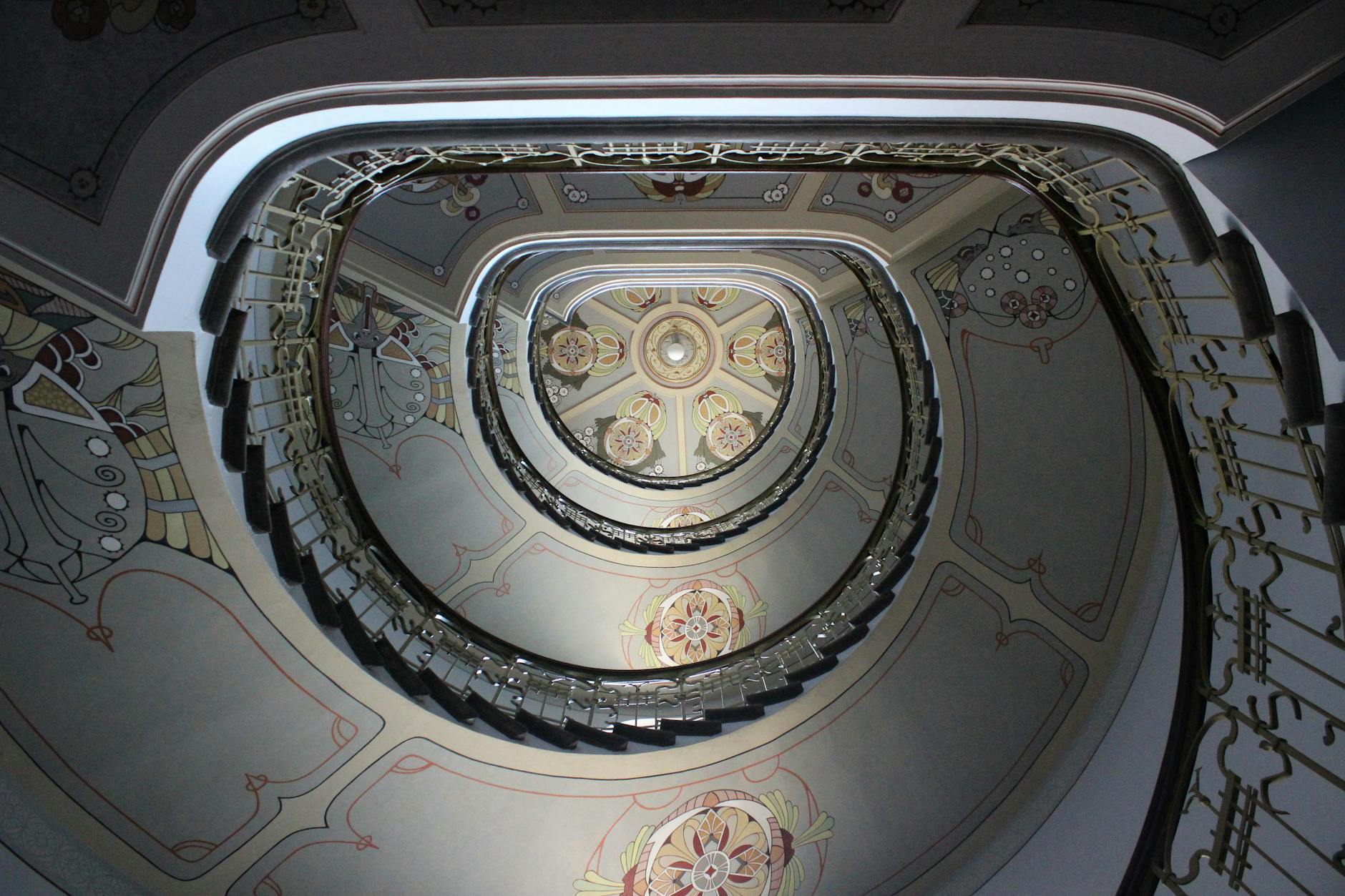 The Strudlhofstiege — Vienna's most elegant Art Nouveau staircase, 1910