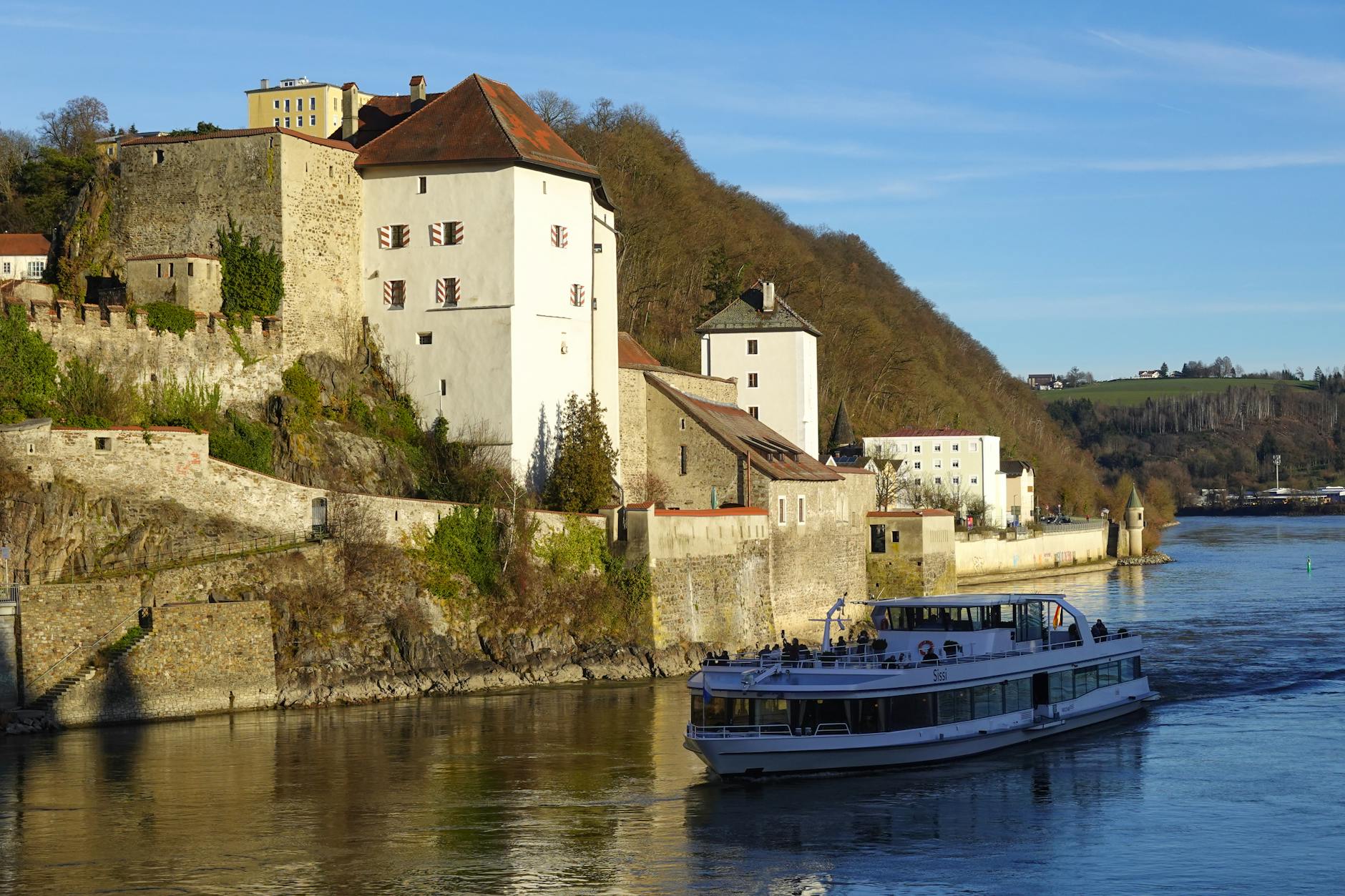 Danube boat cruise through the Wachau Valley