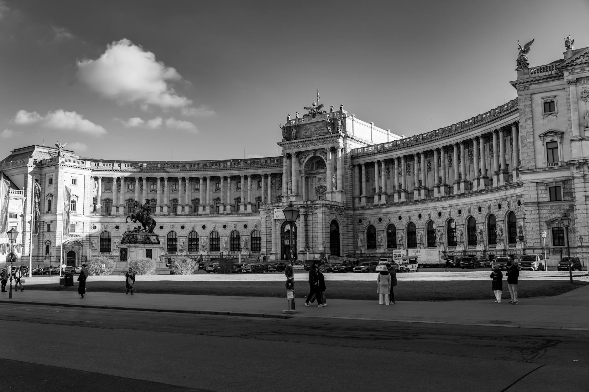 Heldenplatz — the vast public square fronting the Hofburg complex