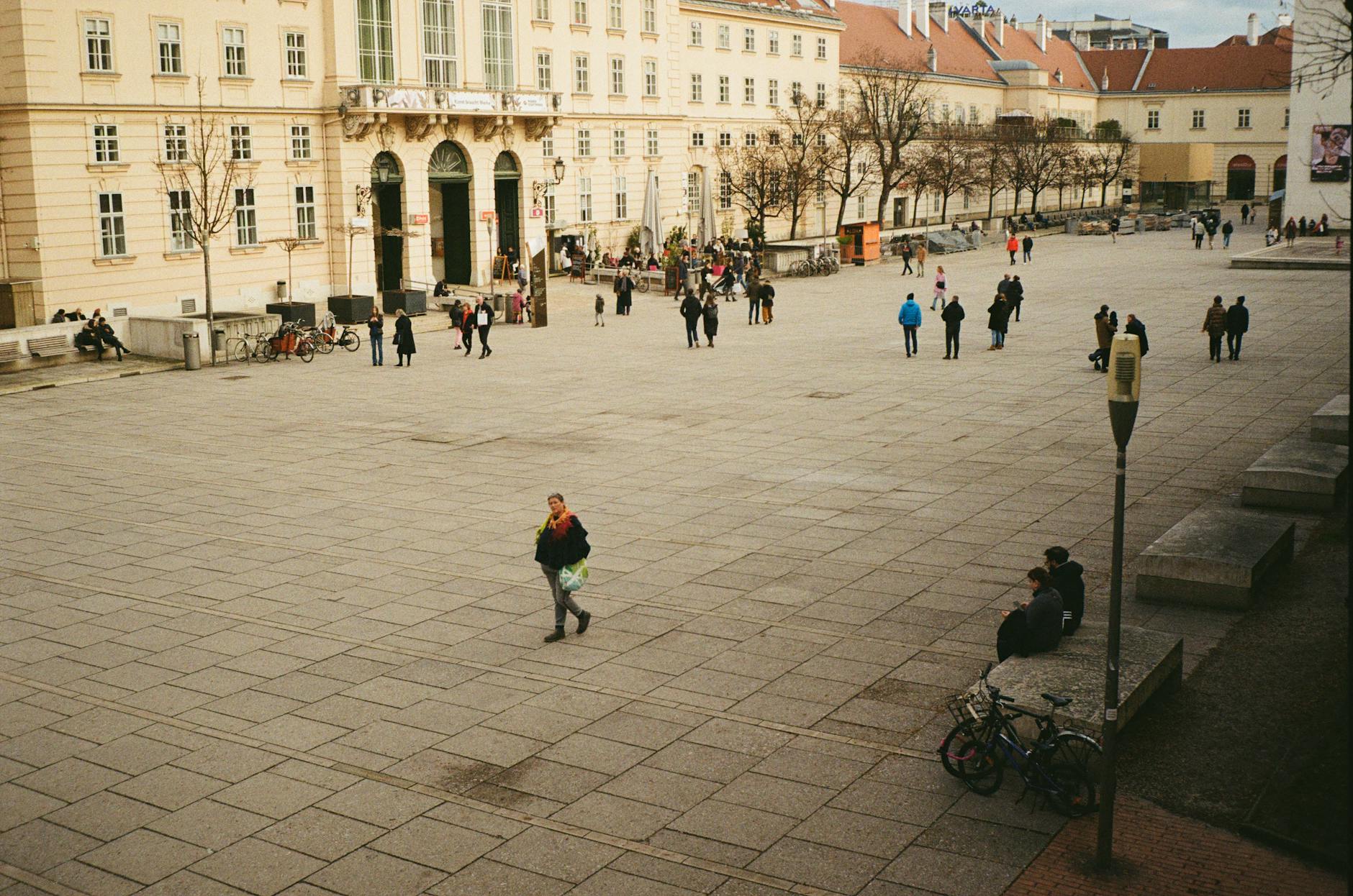 Is Vienna Walkable? Complete Walking Guide by District (2026)
